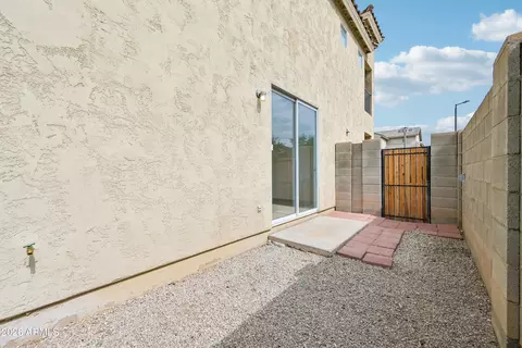 Exterior - 1515 E Bloch Rd, Phoenix, AZ 85040 photo 4 of 5