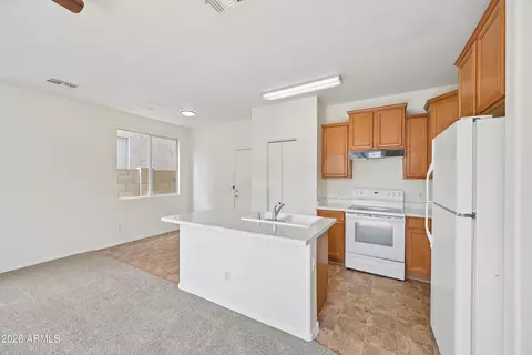 Kitchen - 1515 E Bloch Rd, Phoenix, AZ 85040 photo 1 of 3