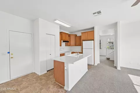 Kitchen - 1515 E Bloch Rd, Phoenix, AZ 85040 photo 3 of 3
