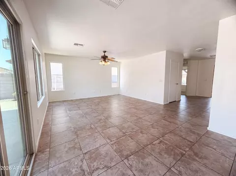 Living - 2232 E Cochise Ave, Apache Junction, AZ 85119 photo 1 of 4