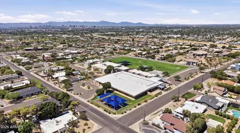 View/Area - 2206 E Nicolet Ave, Phoenix, AZ 85020 photo 5 of 5
