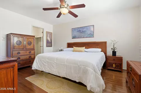 Bedroom - 2206 E Nicolet Ave, Phoenix, AZ 85020 photo 2 of 5