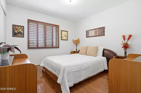 Bedroom - 2206 E Nicolet Ave, Phoenix, AZ 85020 photo 4 of 5