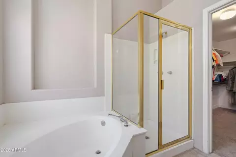 Bath - 4010 E Hamblin Dr, Phoenix, AZ 85050 photo 2 of 3