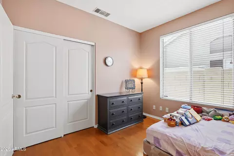 Bedroom - 4010 E Hamblin Dr, Phoenix, AZ 85050 photo 6 of 8