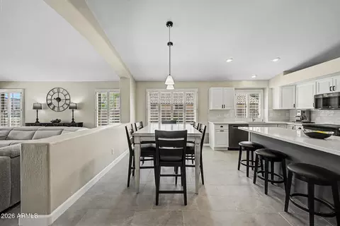 Kitchen - 250 E Chelsea Ln, Gilbert, AZ 85295 photo 2 of 7