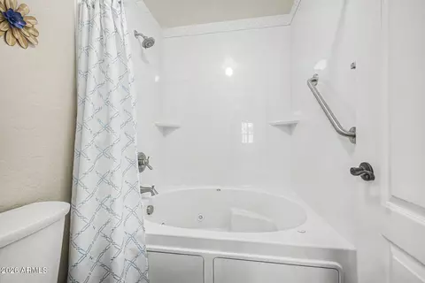 Bath - 250 E Chelsea Ln, Gilbert, AZ 85295 photo 5 of 5