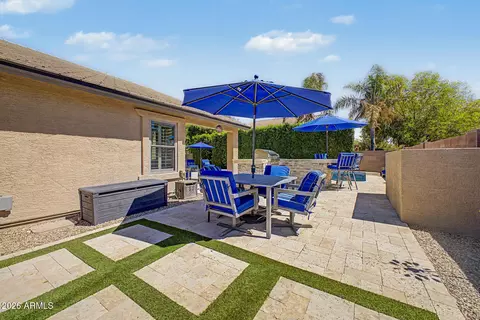 Exterior - 250 E Chelsea Ln, Gilbert, AZ 85295 photo 8 of 18