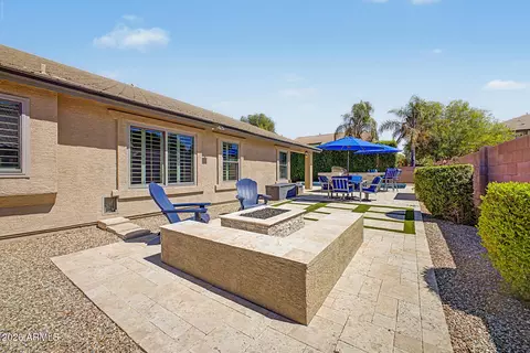 Exterior - 250 E Chelsea Ln, Gilbert, AZ 85295 photo 7 of 18