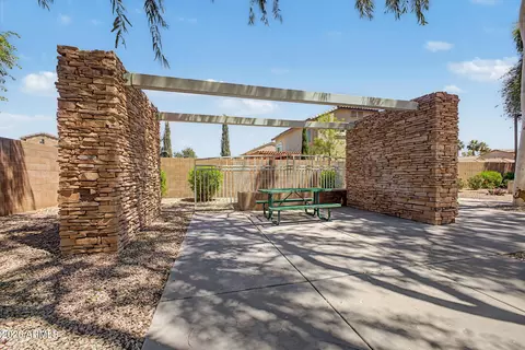 Exterior - 250 E Chelsea Ln, Gilbert, AZ 85295 photo 17 of 18