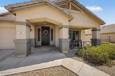 Exterior - 250 E Chelsea Ln, Gilbert, AZ 85295 photo 2 of 18