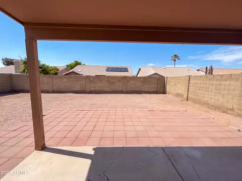 Exterior - 2945 E Hononegh Dr, Phoenix, AZ 85050 photo 3 of 7