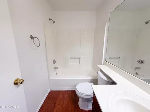 Bath - 2945 E Hononegh Dr, Phoenix, AZ 85050 photo 3 of 3
