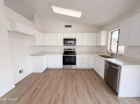 Kitchen - 2945 E Hononegh Dr, Phoenix, AZ 85050 photo 1 of 1