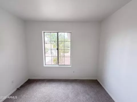 Bedroom - 2945 E Hononegh Dr, Phoenix, AZ 85050 photo 4 of 8