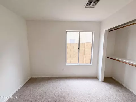 Bedroom - 2945 E Hononegh Dr, Phoenix, AZ 85050 photo 2 of 8