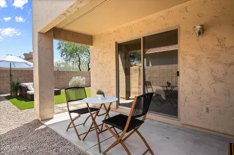 Exterior - 4611 E Abraham Ln, Phoenix, AZ 85050 photo 1 of 4
