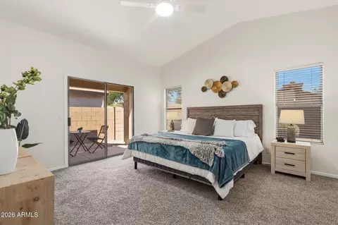 Bedroom - 4611 E Abraham Ln, Phoenix, AZ 85050 photo 1 of 4
