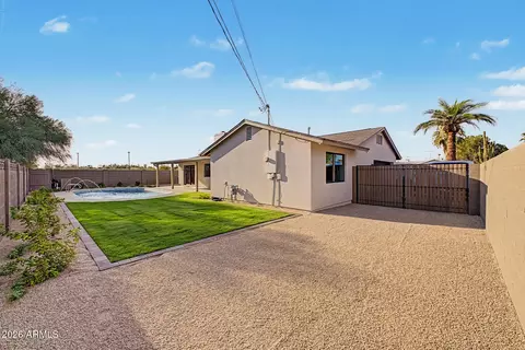 Exterior - 3341 E Cochise Dr, Phoenix, AZ 85028 photo 9 of 10
