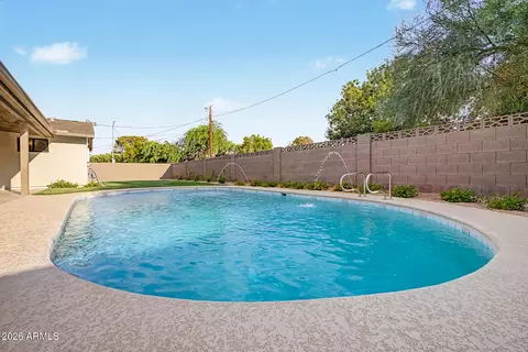 Exterior - 3341 E Cochise Dr, Phoenix, AZ 85028 photo 5 of 10