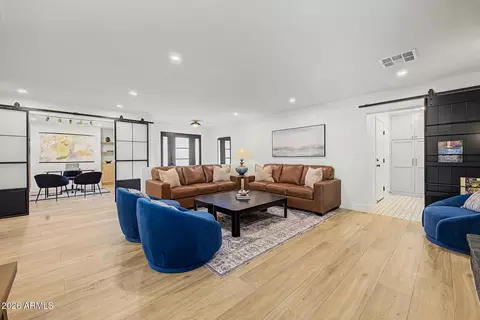 Living - 3341 E Cochise Dr, Phoenix, AZ 85028 photo 1 of 4