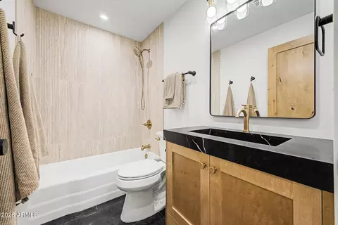 Bath - 3341 E Cochise Dr, Phoenix, AZ 85028 photo 2 of 3
