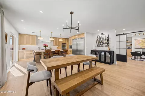 Dining - 3341 E Cochise Dr, Phoenix, AZ 85028 photo 1 of 2