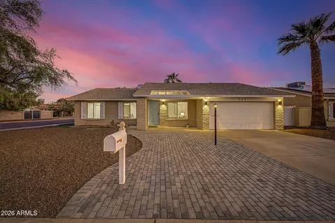715 W Laguna Azul Ave, Mesa, AZ 85210