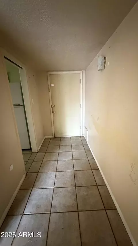 Entry Way - 4648 E Palm Ln, Phoenix, AZ 85008 photo 2 of 4