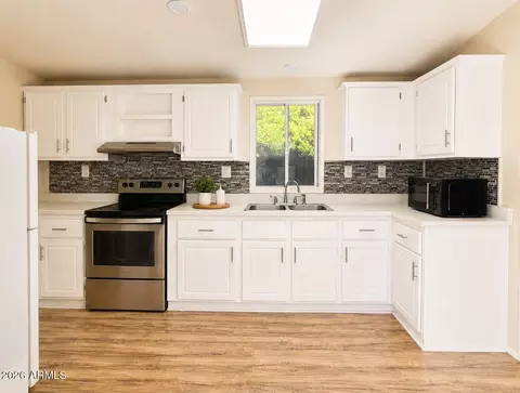 10951 N 91st Ave #144, Peoria, AZ 85345