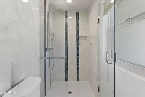 Bath - 35 E Papago Dr, Tempe, AZ 85288 photo 5 of 5