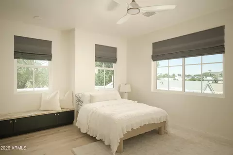 Bedroom - 32 W Linger Ln, Phoenix, AZ 85021 photo 4 of 4