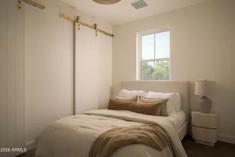 Bedroom - 32 W Linger Ln, Phoenix, AZ 85021 photo 2 of 4