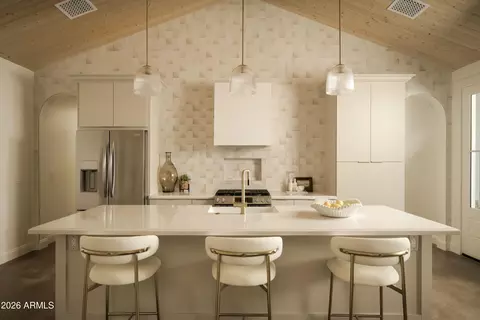 Kitchen - 32 W Linger Ln, Phoenix, AZ 85021 photo 3 of 3