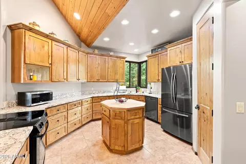 Kitchen - 2205 E Feather Plume Ln, Payson, AZ 85541 photo 2 of 3