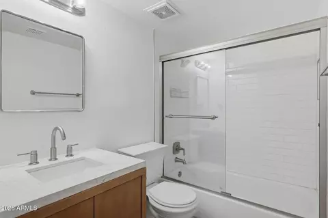 Bath - 1720 E Thunderbird Rd #2020, Phoenix, AZ 85022 photo 2 of 2