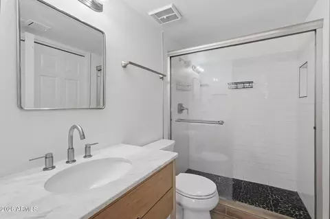 Bath - 1720 E Thunderbird Rd #2020, Phoenix, AZ 85022 photo 1 of 2