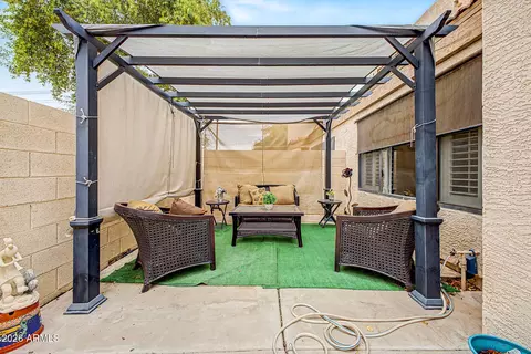 8870 N 48th Ln, Glendale, AZ 85302