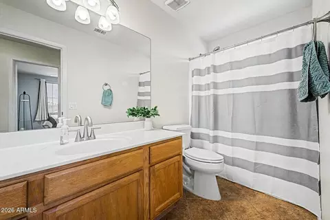 Bath - 878 W Windhaven Ave, Gilbert, AZ 85233 photo 2 of 3