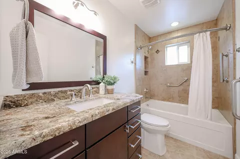 Bath - 1202 E Alice Ave, Phoenix, AZ 85020 photo 1 of 2