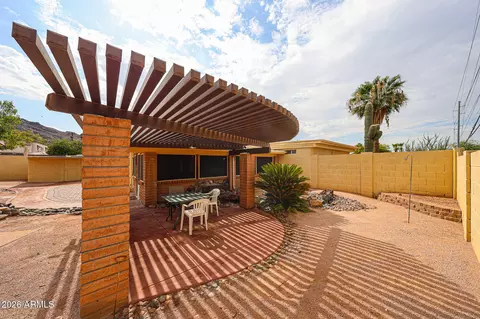 Exterior - 1202 E Alice Ave, Phoenix, AZ 85020 photo 9 of 12