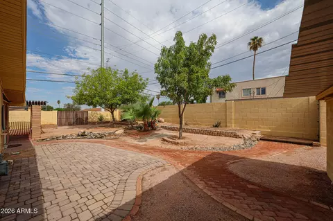 Exterior - 1202 E Alice Ave, Phoenix, AZ 85020 photo 5 of 12