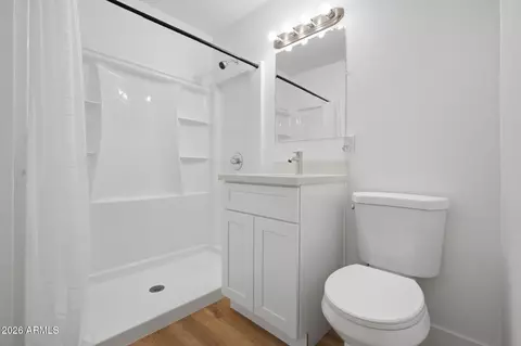 Bath - 2308 E Delgado St, Phoenix, AZ 85022 photo 1 of 2