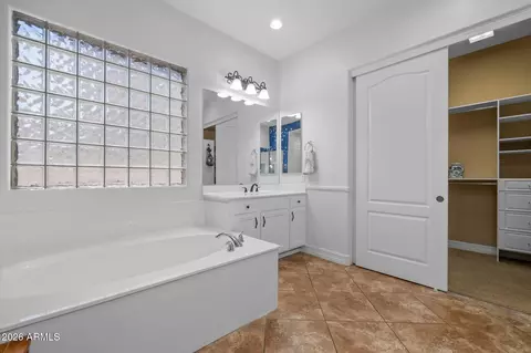 Bath - 3105 E Claxton Ct, Gilbert, AZ 85297 photo 3 of 5
