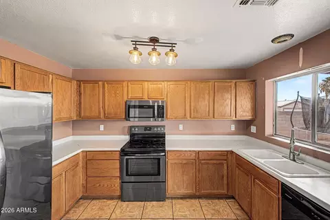 2046 S Rennick Dr, Apache Junction, AZ 85120 photo 9