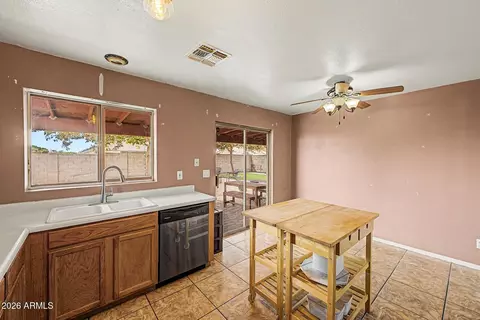 2046 S Rennick Dr, Apache Junction, AZ 85120 photo 8