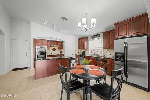Kitchen - 2835 E Quiet Hollow Ln, Phoenix, AZ 85024 photo 1 of 5
