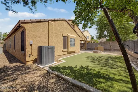 Exterior - 2835 E Quiet Hollow Ln, Phoenix, AZ 85024 photo 8 of 9