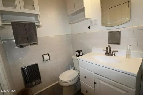 Bath - 329 S Third St, Globe, AZ 85501 photo 1 of 3