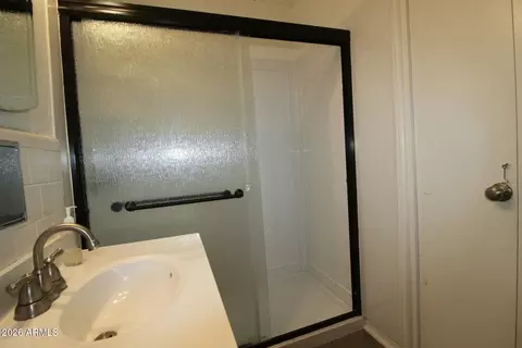 Bath - 329 S Third St, Globe, AZ 85501 photo 2 of 3